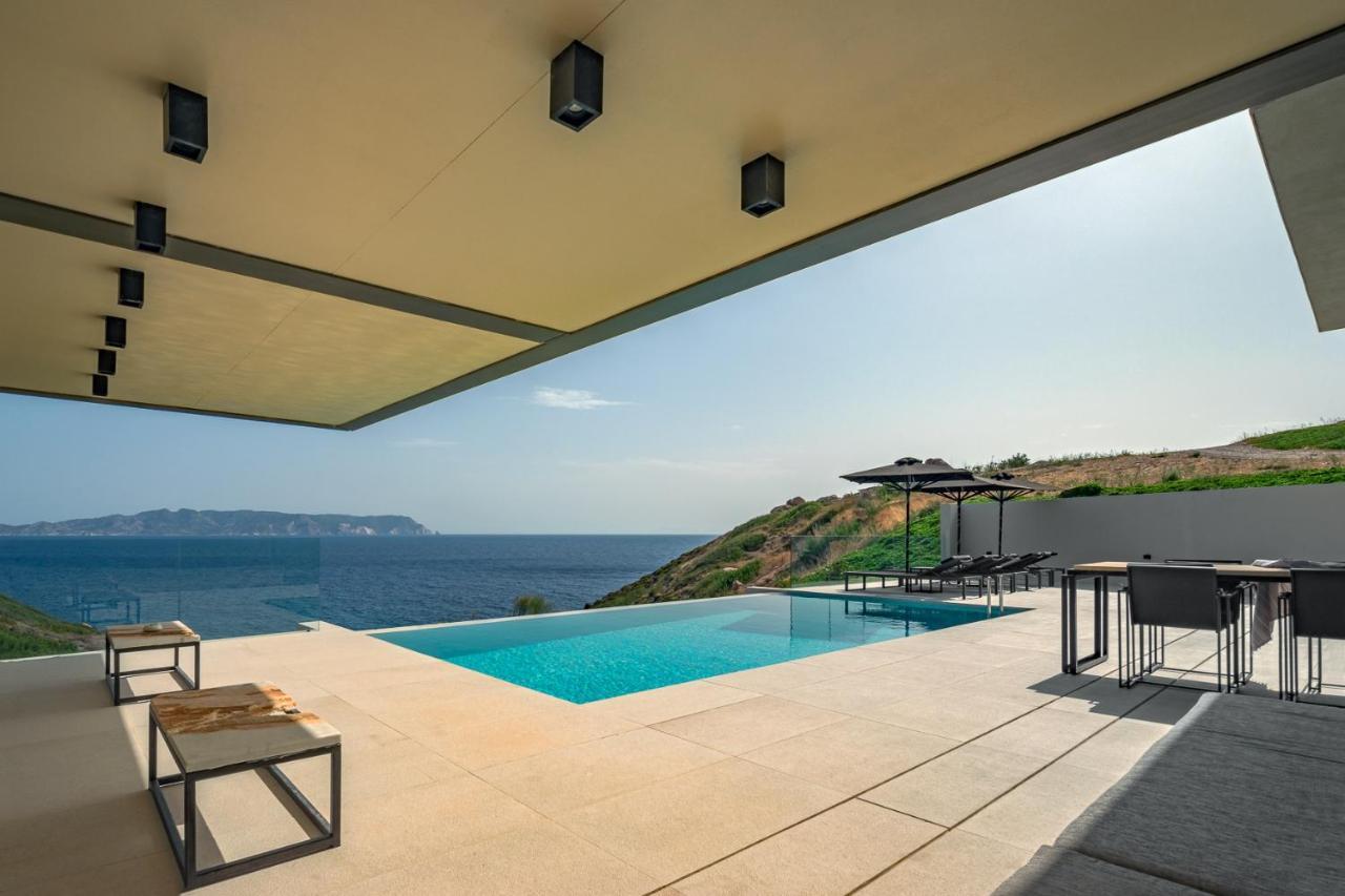 Otel Milos Cove Komia